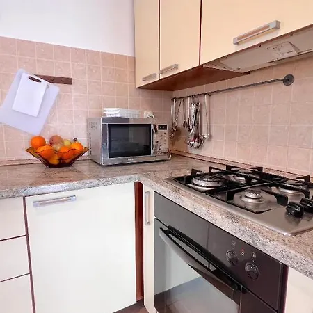 Terrace With Panoramic Seaview אובלי