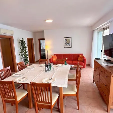 Terrace With Panoramic Seaview * אובלי