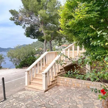 דירה Terrace With Panoramic Seaview