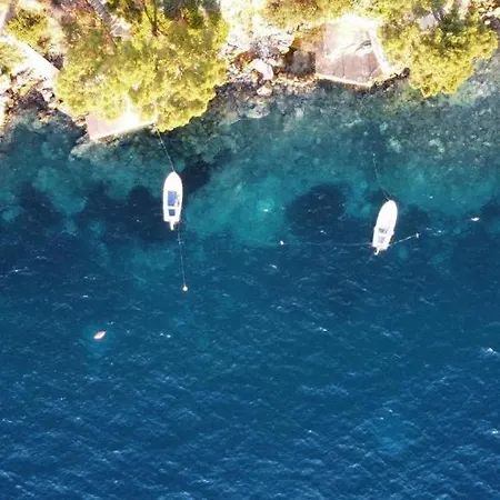 Terrace With Panoramic Seaview Apartment Uble